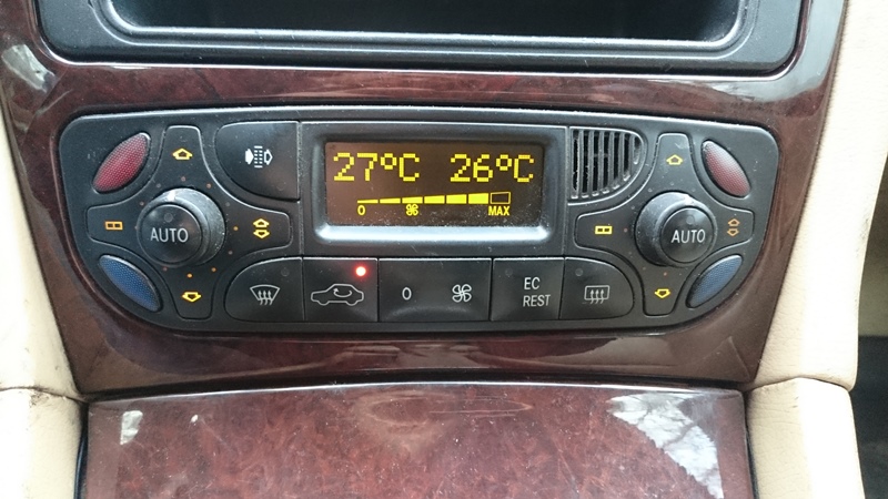 Mercedes W203 панель управления климат-контроля.